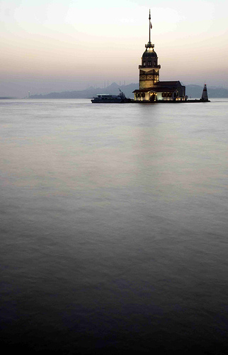 Latarnie morskie - kiz-kulezi-lighthouse.jpg