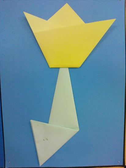origami płaskie z kwadratu i prostokąta - tulipan - origami płaskie z kwadratu 04.JPG