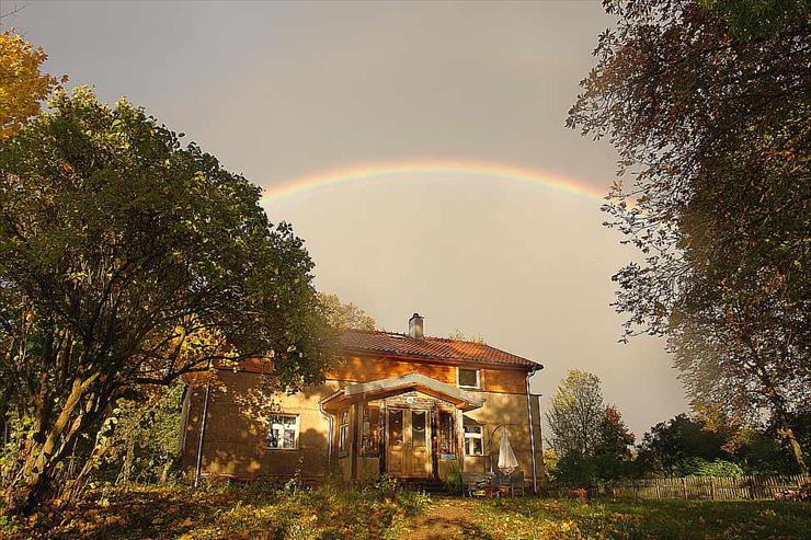 Galeria - 10_02_08_dom_tecza_rainbow_house_dusznica.jpg