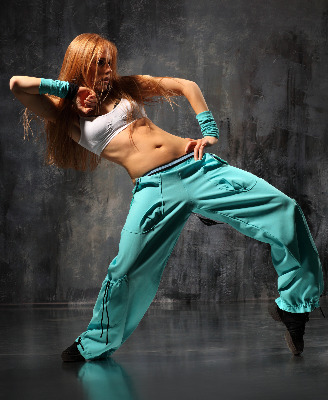 Taniec  - hip-hop-woman-redhair-white-blue.jpg