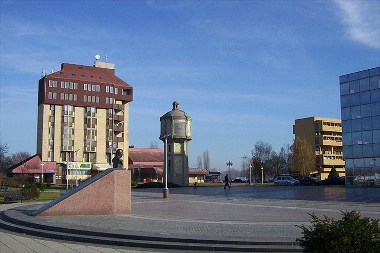 CHORWACJA   WIDOKI - Vukovar - Plac Tudmana.jpg