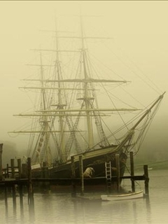 tapety - sailing ship in fog 240x320.jpg