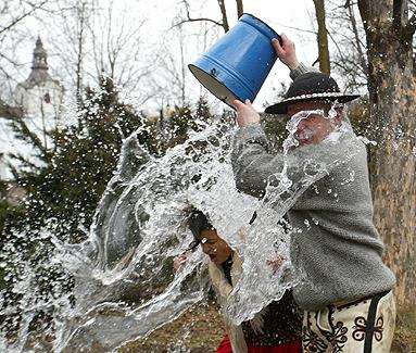 ŚMIGUS DYNGUS - 0a60f48b334a0e98fd0f698b8312ea44_th2.gif