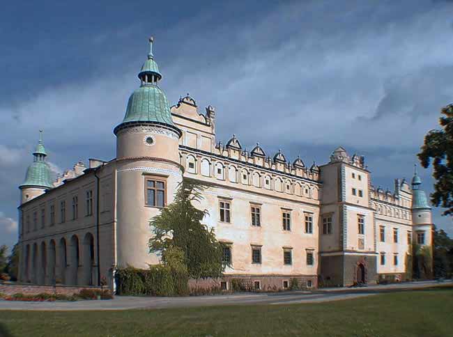 zamki w Polsce - zamek_w_baranowie_sandomierskim_b.jpg