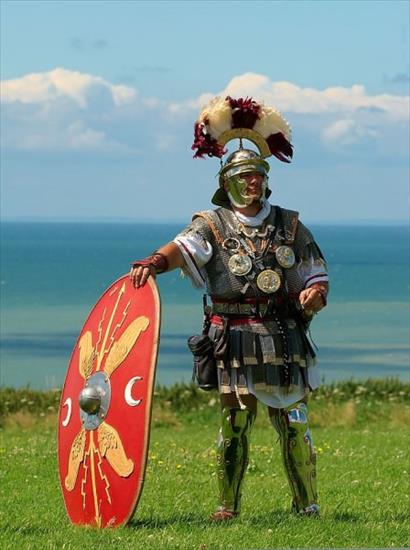 Rzym starożytny - wojsko rzymskie - obrazy - display-2736 Centurion.jpg
