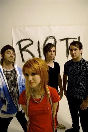 Paramore - Riot.jpg