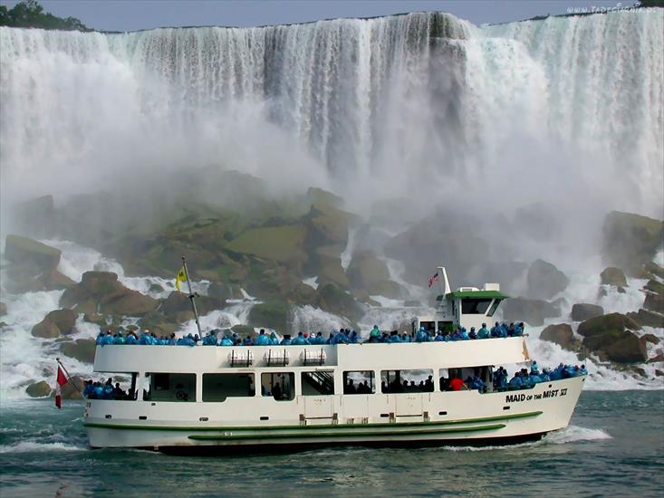 Niagara - statek_wycieczkowy_wodospad_niagara.jpg
