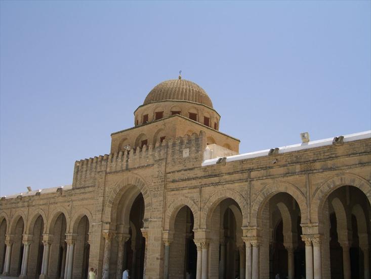 architektura 1 - Okba Mosque in Kairuan - Tunisia dome.jpg