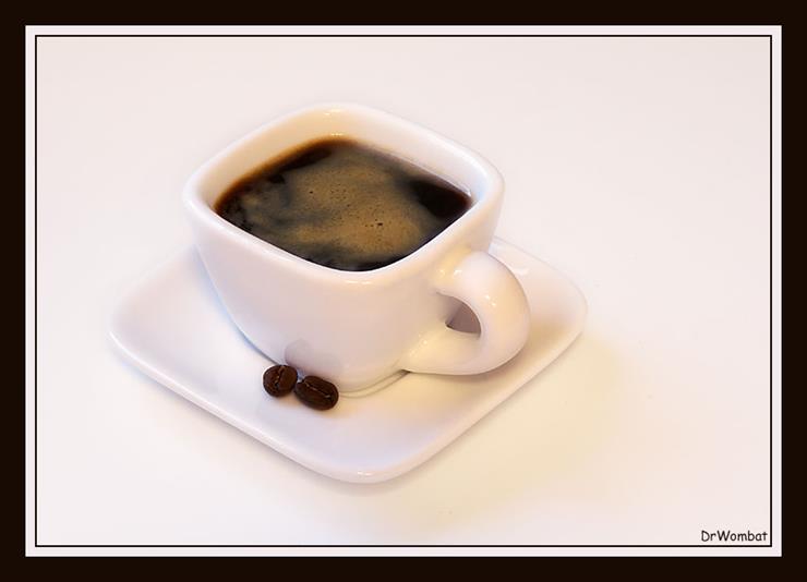filiżanki z kawą - mała czarna...jpg