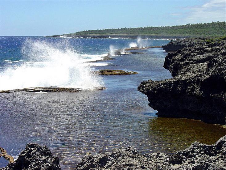 Tonga - blow_holes_of_tonga_2003.jpg