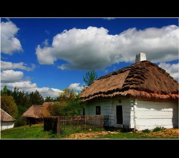 Stare chaty, młyny, wiatraki - skansen_tokarnia_kolo_kielc.jpg