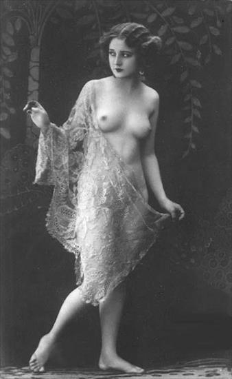 piękne kobiety na starej fotografii - Vintage-nude-376.jpg